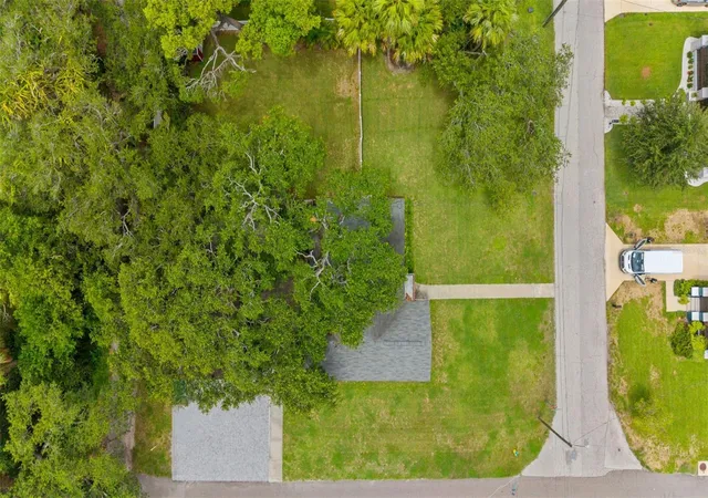 58th image of 802 W Coral St, Tampa, FL 33602 | MLS# TB8528014