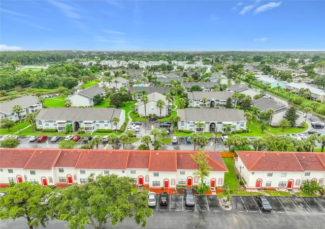 Photo 2 of Townhouse for sale at 6266 Yorktown Dr #179, Orlando, FL 32807 | MLS# O6424184 | Listing updated on 2026-09-08