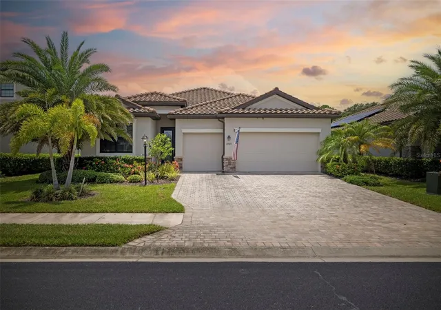 Photo 1 of Single family home for sale at 17927 Polo Trl, Bradenton, FL 34211 | MLS# A4699683 | Listing updated on 2026-10-21
