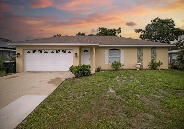 Photo 1 of Sale Pending at 5000 Mink Rd, Sarasota, FL 34235 | MLS# A4699721 | Listing updated on 2026-08-27