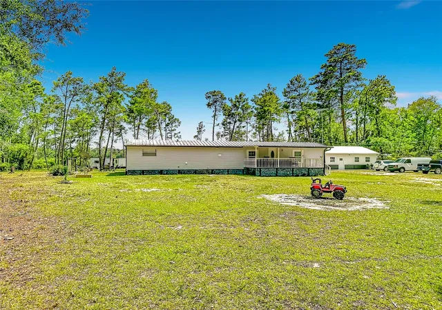2nd image of 151 Lake Susan Rd, Hawthorne, FL 32640 | MLS# TB8528674