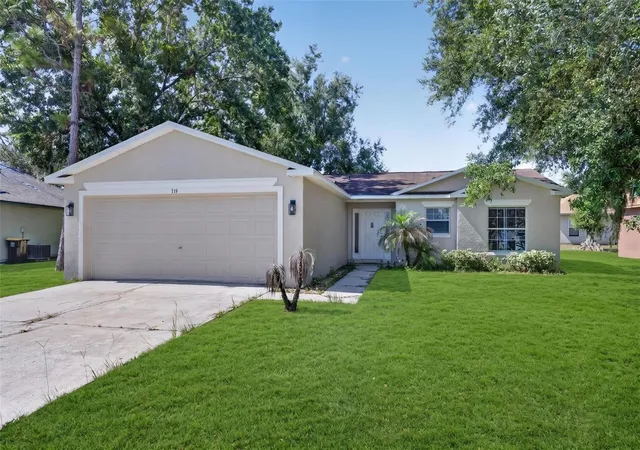 Photo 1 of Single family home for sale at 719 Waxwing Ct, Kissimmee, FL 34759 | MLS# O6424614 | Listing updated on 2026-08-17