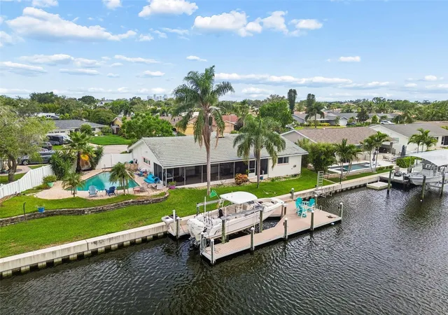 Photo 1 of Single family home for sale at 1473 50th Avenue Ne, St Petersburg, FL 33703 | MLS# TB8528731 | Listing updated on 2026-10-25