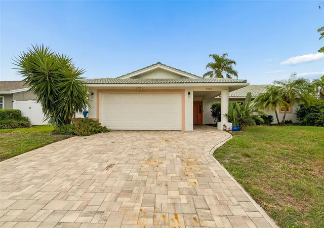 Photo 3 of Single family home for sale at 1473 50th Avenue NE, St Petersburg, FL 33703 | MLS# TB8528731 | Listing updated on 2026-10-25