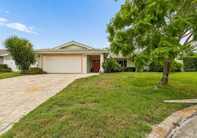 Photo 4 of Single family home for sale at 1473 50th Avenue NE, St Petersburg, FL 33703 | MLS# TB8528731 | Listing updated on 2026-10-25