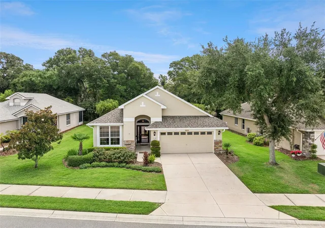 Photo 1 of Single family home for sale at 8270 Bridgeport Bay Cir, Mount Dora, FL 32757 | MLS# O6424673 | Listing updated on 2026-09-26