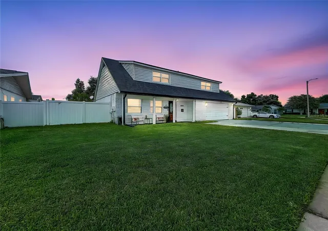 Photo 2 of Single family home for sale at 8407 Quartz Pl, Tampa, FL 33615 | MLS# TB8528771 | Listing updated on 2026-08-19