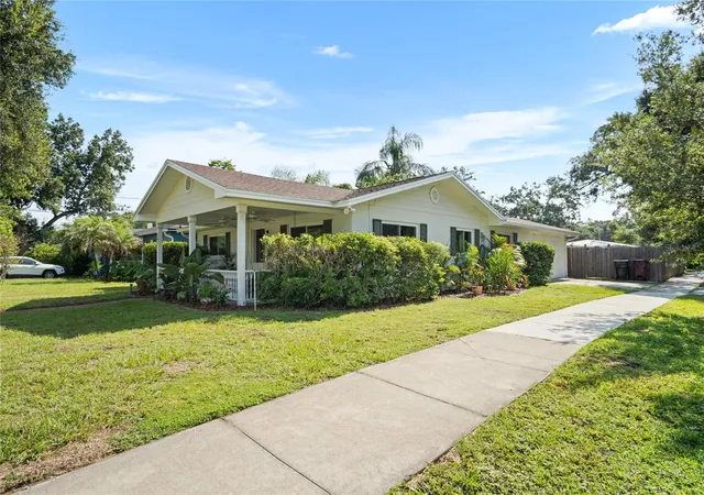 Photo 2 of Single family home for sale at 501 Meridale Ave, Orlando, FL 32803 | MLS# O6424715 | Listing updated on 2026-08-17
