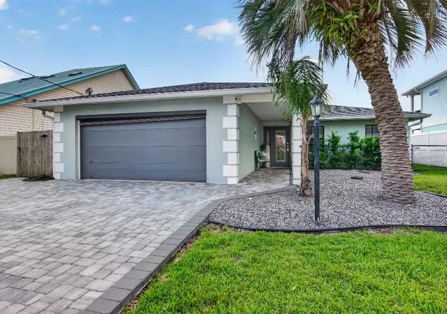Photo 2 of Single family home for sale at 110 Cimmaron Dr, Palm Coast, FL 32137 | MLS# TB8528824 | Listing updated on 2026-08-17