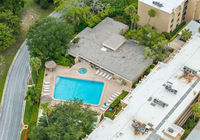 2nd image of 2614 Cvs Cay Dr, CLEARWATER, FL 33760