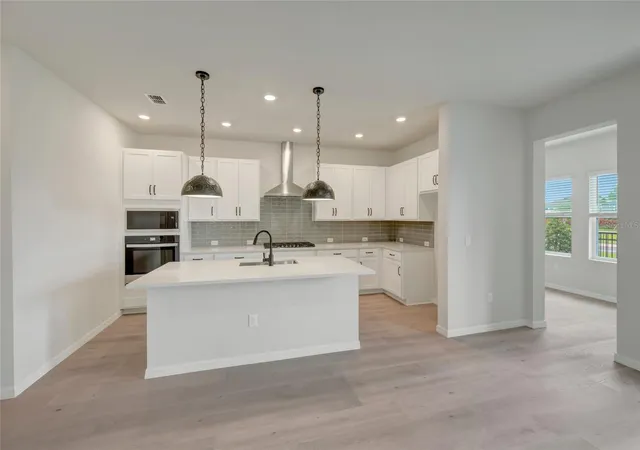 Photo 3 of Single family home for sale at 5254 Colony Vista Dr, Apollo Beach, FL 33572 | MLS# TB8528902 | Listing updated on 2026-10-09