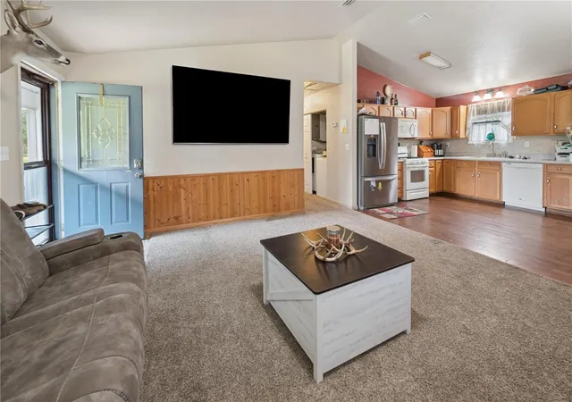 Photo 4 of Sale Pending at 5127 SW County Rd 18a, Lake Butler, FL 32054 | MLS# GC541927 | Listing updated on 2026-08-28