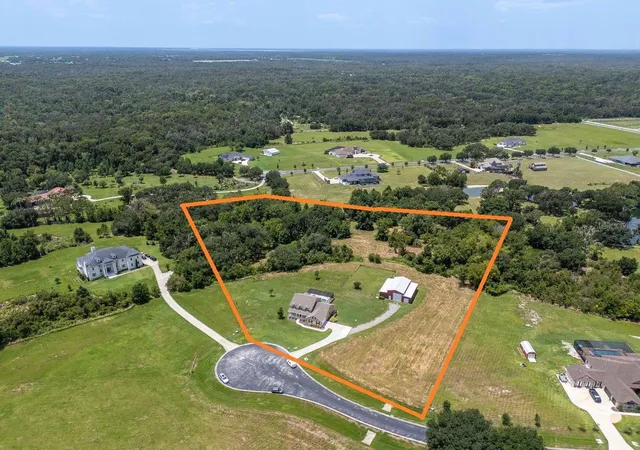 4th image of 8703 Alafia Hills Dr, Plant City, FL 33567 | MLS# TB8528912