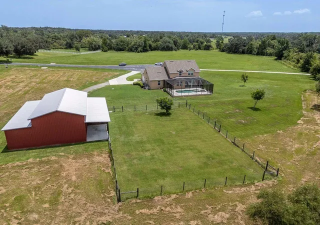 5th image of 8703 Alafia Hills Dr, Plant City, FL 33567 | MLS# TB8528912