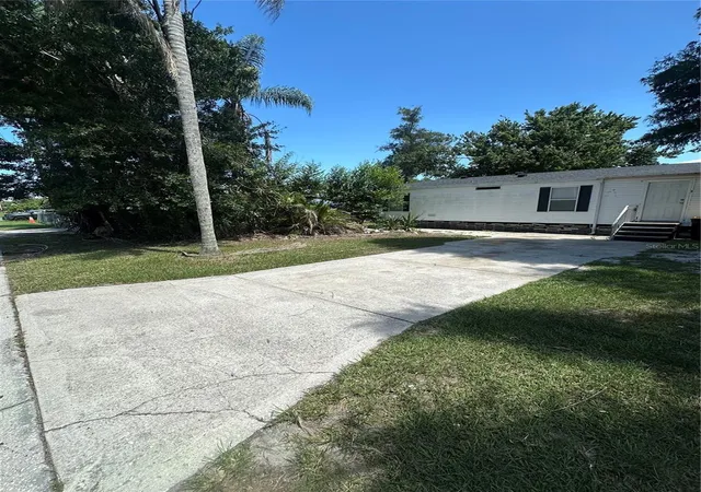 Photo 1 of Manufactured home for sale at 2594 Mcintosh Dr, Lakeland, FL 33815 | MLS# L4963486 | Listing updated on 2026-10-17