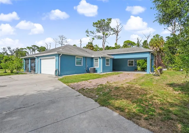 Photo 2 of Single family home for sale at 2007 61st Street, Sarasota, FL 34243 | MLS# A4699905 | Listing updated on 2026-08-27