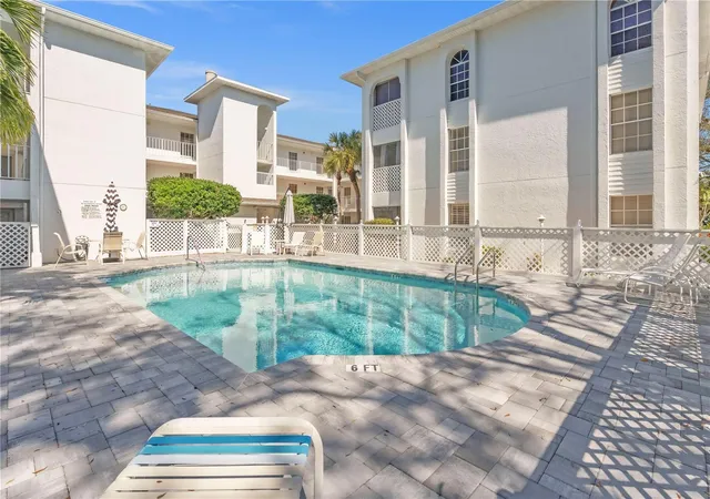 Listing Photo 5 - Condo for sale in building located at 6304 Pointe W Blvd, Bradenton, FL 34209 - Unit #A107