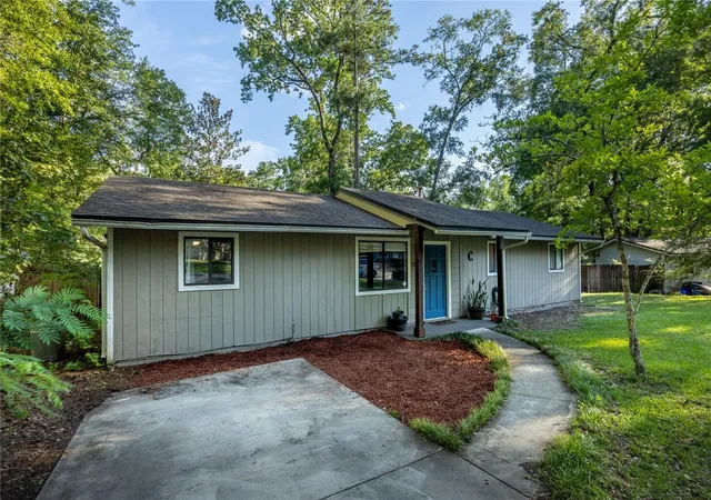 Photo 3 of Single family home for sale at 2937 Nw 41st Place, Gainesville, FL 32605 | MLS# GC541936 | Listing updated on 2026-10-09