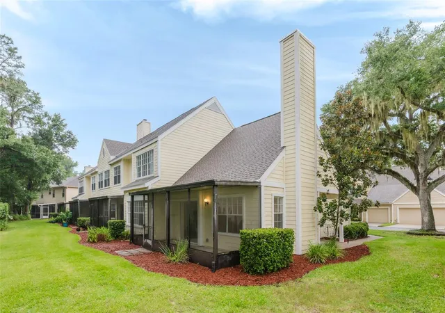 2nd image of 3614 Pine Knot Dr #3614, Valrico, FL 33596 | MLS# TB8529113