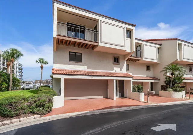 3rd image of 240 Windward Psge #401, Clearwater Beach, FL 33767 | MLS# TB8529121