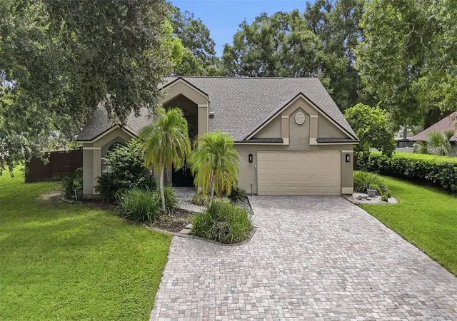 1st image of 2704 Buckhorn Oaks Dr, Valrico, FL 33594 | MLS# TB8529180