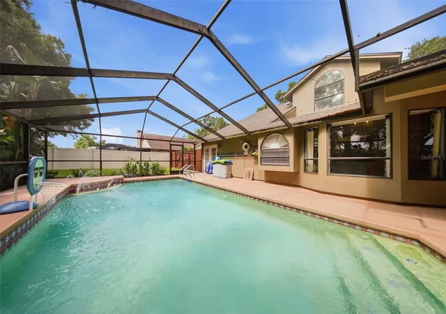 2nd image of 2704 Buckhorn Oaks Dr, Valrico, FL 33594 | MLS# TB8529180