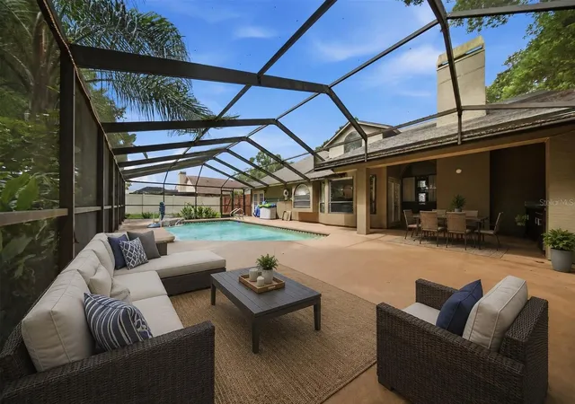 4th image of 2704 Buckhorn Oaks Dr, Valrico, FL 33594 | MLS# TB8529180