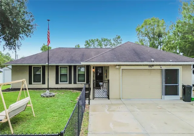 Photo 1 of Single family home for sale at 1 Redwood Run Ct, Ocala, FL 34472 | MLS# W7887642 | Listing updated on 2026-09-01