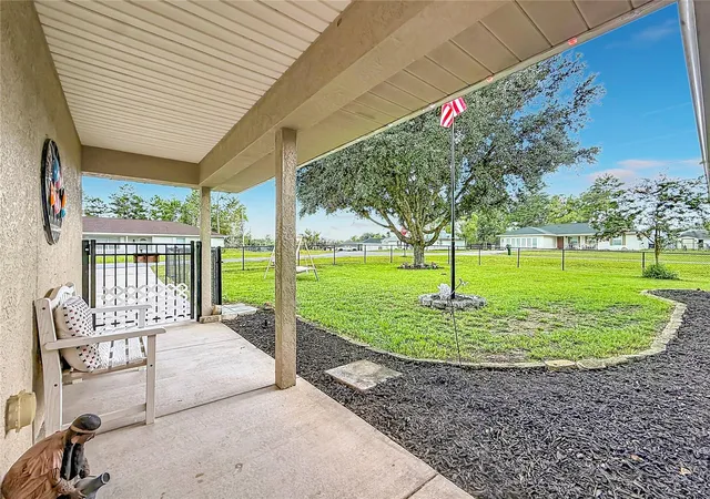 Photo 2 of Single family home for sale at 1 Redwood Run Ct, Ocala, FL 34472 | MLS# W7887642 | Listing updated on 2026-09-01