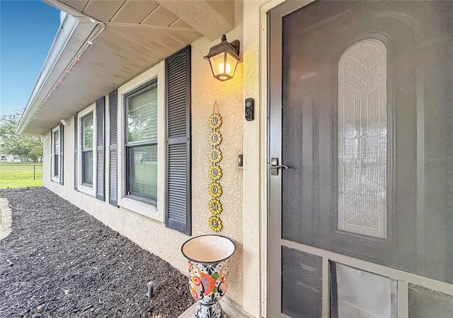 Photo 3 of Single family home for sale at 1 Redwood Run Ct, Ocala, FL 34472 | MLS# W7887642 | Listing updated on 2026-09-01