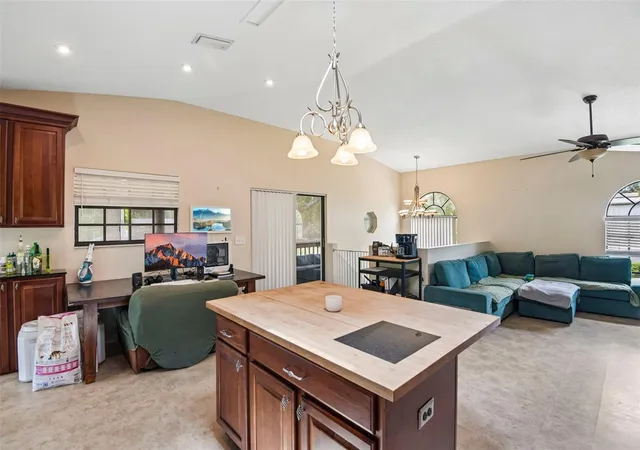 5th image of 5831 114Th Ter N, Pinellas Park, FL 33782 | MLS# TB8529239