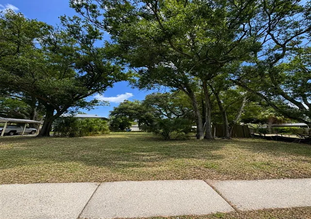 Photo 2 of Land for sale at 2751 3rd Avenue S, Saint Petersburg, FL 33712 | MLS# TB8529246 | Listing updated on 2026-09-07