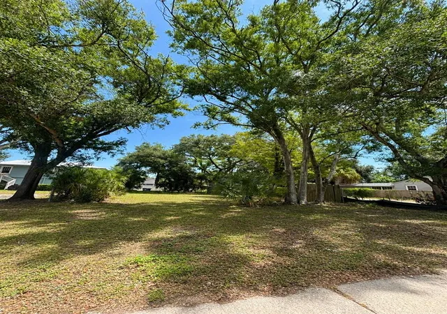 Photo 3 of Land for sale at 2751 3rd Avenue S, Saint Petersburg, FL 33712 | MLS# TB8529246 | Listing updated on 2026-09-07