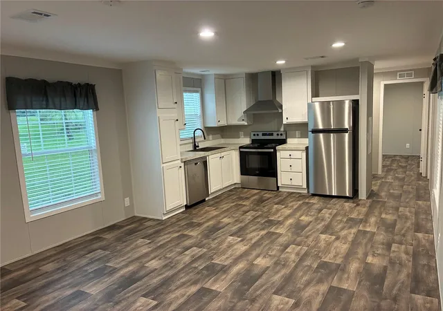 Photo 2 of Manufactured home for sale at 263 Edgewood Blvd, Lake Wales, FL 33898 | MLS# P4939316 | Listing updated on 2026-08-17