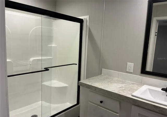 Photo 4 of Manufactured home for sale at 263 Edgewood Blvd, Lake Wales, FL 33898 | MLS# P4939316 | Listing updated on 2026-08-17