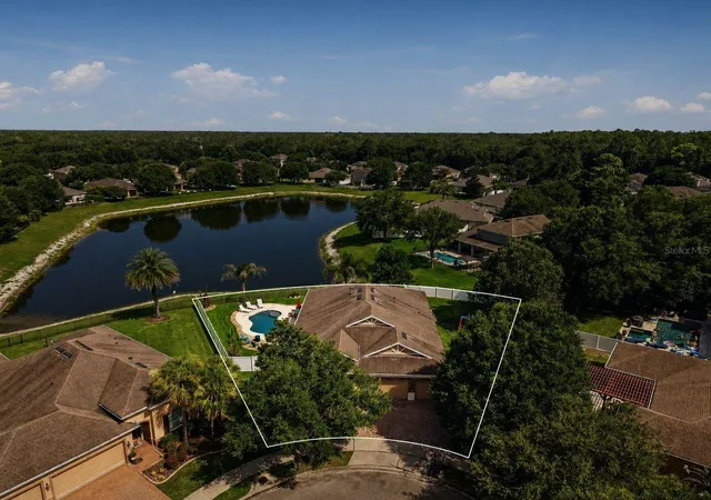 2nd image of 471 Breeders Cup Ct, Deland, FL 32724 | MLS# V4950206