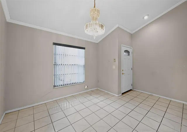 Listing Photo 4 - Condo for sale in building located at 3205 Laurel Dale Dr, TAMPA, FL 33618
