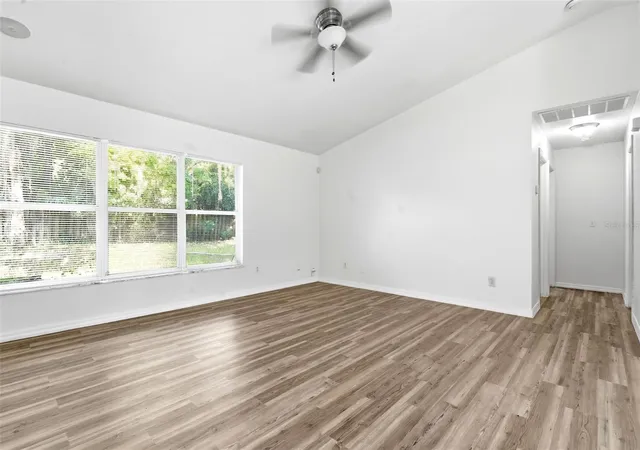 Photo 2 of Single family home for sale at 3128 Mango Tree Dr, Edgewater, FL 32141 | MLS# V4950209 | Listing updated on 2026-08-28