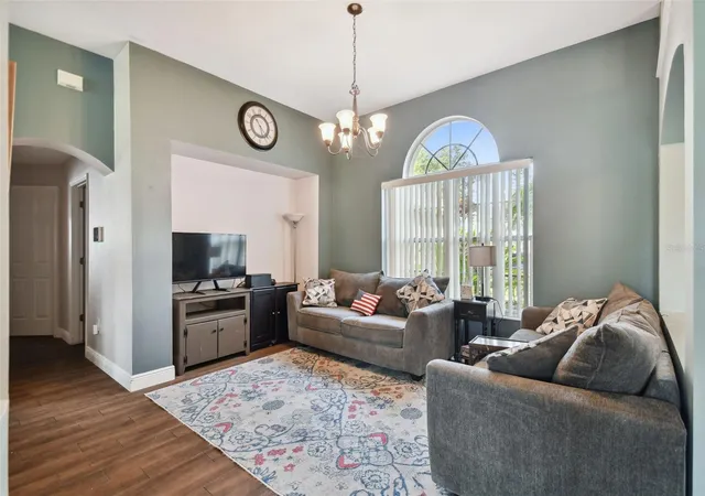 Photo 3 of Single family home for sale at 16920 Falconridge Rd, Lithia, FL 33547 | MLS# TB8529339 | Listing updated on 2026-09-26