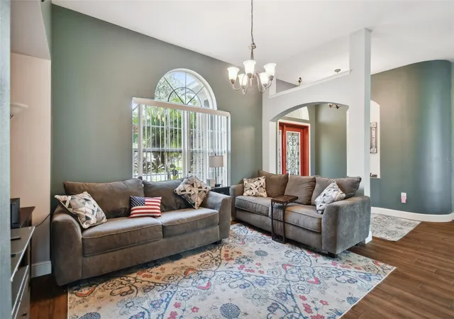 Photo 3 of Single family home for sale at 16920 Falconridge Rd, Lithia, FL 33547 | MLS# TB8529339 | Listing updated on 2026-09-26