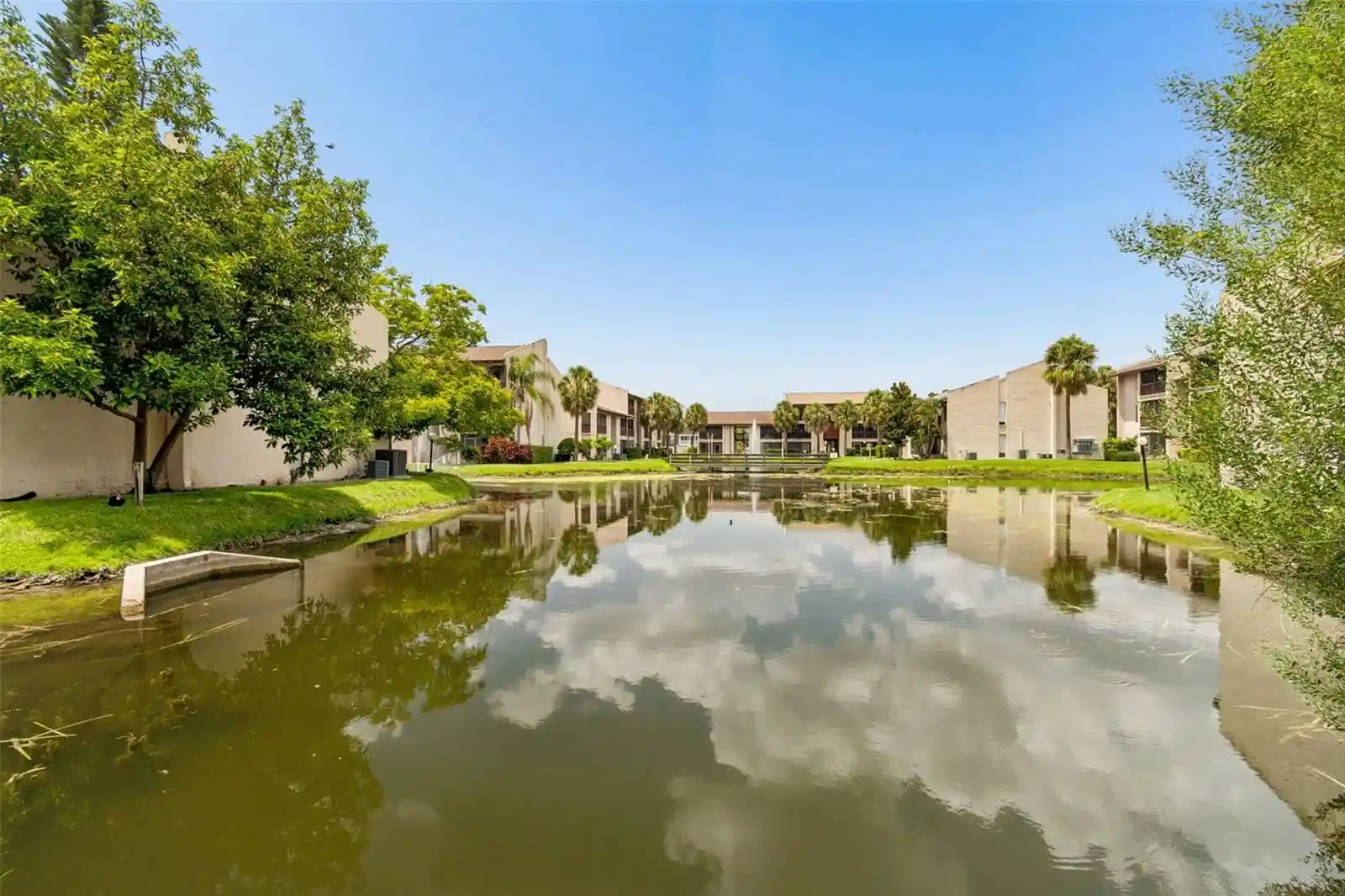 Listing Photo 52 - Condo for sale in 3841 S Lake Dr located at 3841 S Lake Dr, TAMPA, FL 33614 - Unit #197