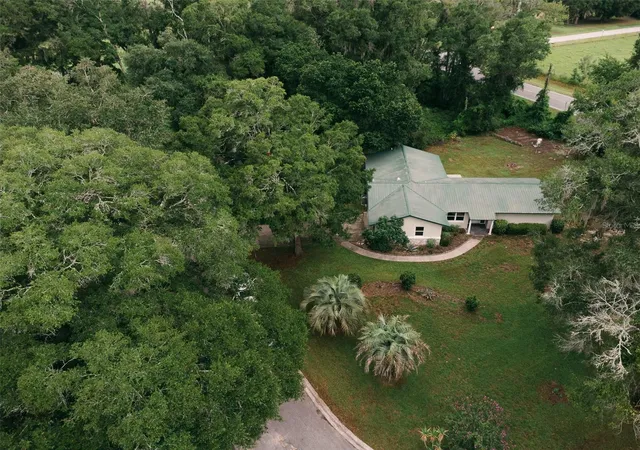 Photo 2 of Single family home for sale at 14522 Southeast 1st Ave Rd, Summerfield, FL 34491 | MLS# V4950224 | Listing updated on 2026-08-16