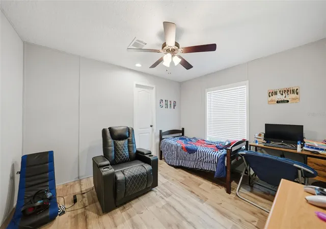 Photo 2 of Manufactured home for sale at 11587 SE Foster Ave, Arcadia, FL 34266 | MLS# D6148085 | Listing updated on 2026-09-07