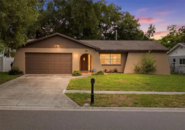 1st image of 1901 Briarwood St, Dunedin, FL 34698 | MLS# TB8529502