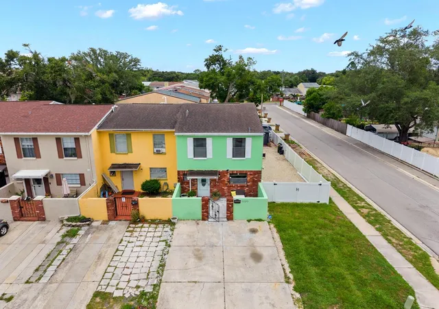 2nd image of 5220 Blane Dr, Temple Terrace, FL 33617 | MLS# TB8529587