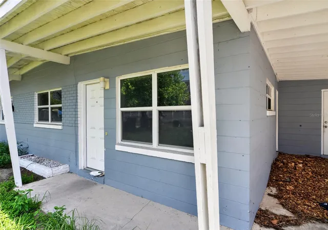 Photo 3 of Single family home for sale at 4001 Monarch Dr, Orlando, FL 32812 | MLS# O6425434 | Listing updated on 2026-08-11