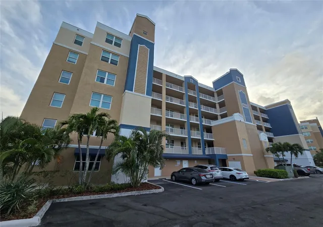 2nd image of 960 Starkey Rd, LARGO, FL 33771