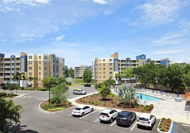 3rd image of 960 Starkey Rd, LARGO, FL 33771
