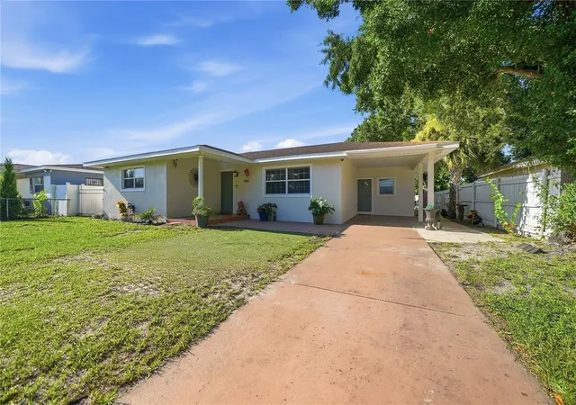 Photo 3 of Single family home for sale at 3006 W Saint Conrad St, Tampa, FL 33607 | MLS# TB8529684 | Listing updated on 2026-08-18