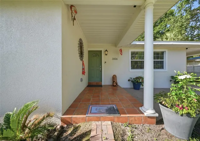 Photo 4 of Single family home for sale at 3006 W Saint Conrad St, Tampa, FL 33607 | MLS# TB8529684 | Listing updated on 2026-08-18